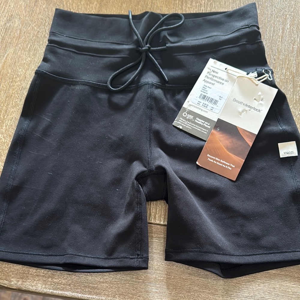 Black Yoga Shorts Vuori Daily Short